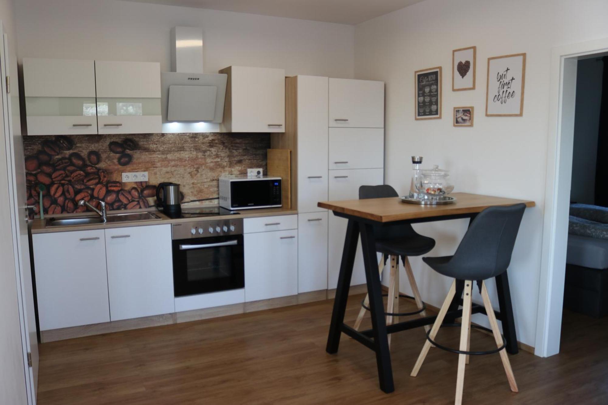 1 Apartment *